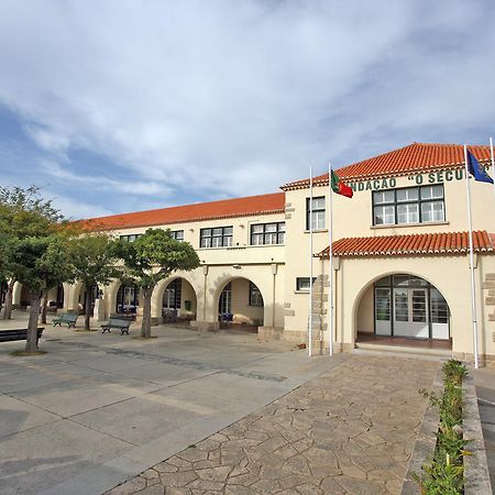 埃斯托利尔 图里斯莫赛库洛旅馆酒店 外观 照片 Town Hall