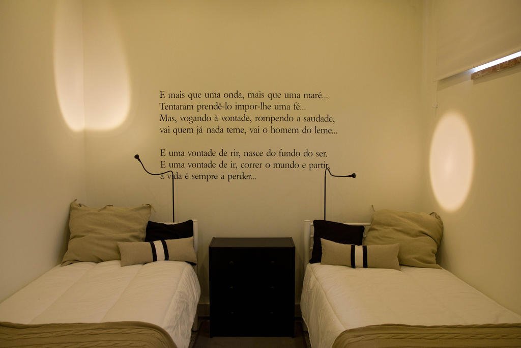 埃斯托利尔 图里斯莫赛库洛旅馆酒店 客房 照片 A wall decal in a bedroom