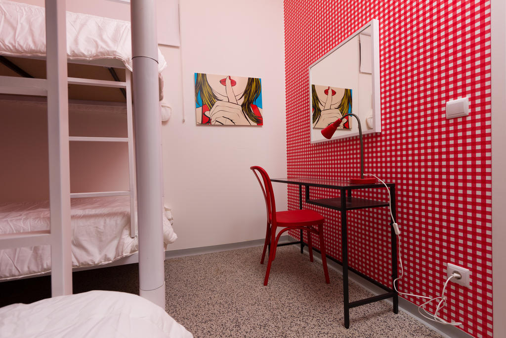 埃斯托利尔 图里斯莫赛库洛旅馆酒店 客房 照片 A room at the hostel