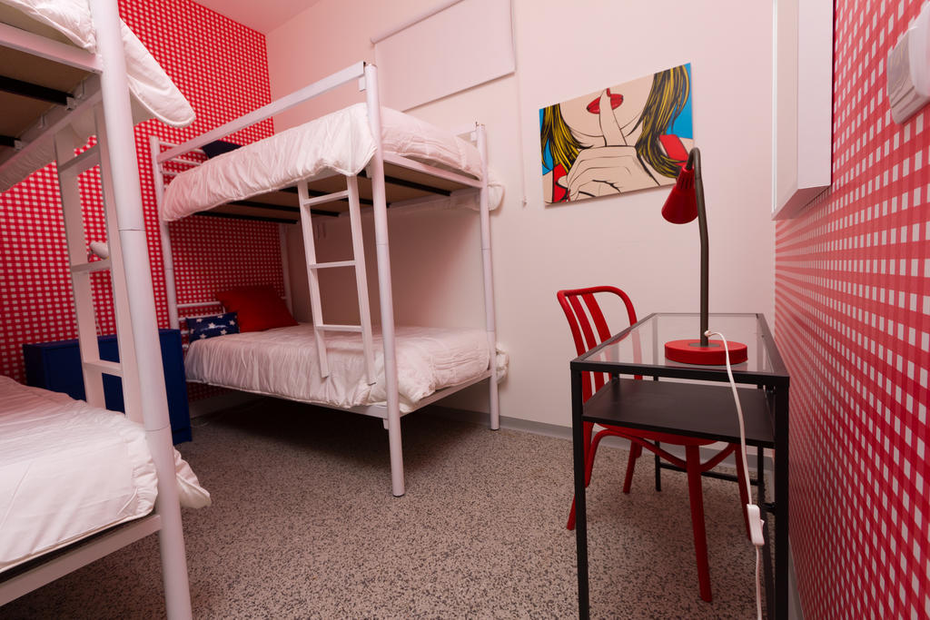 埃斯托利尔 图里斯莫赛库洛旅馆酒店 客房 照片 A typical room at the hostel