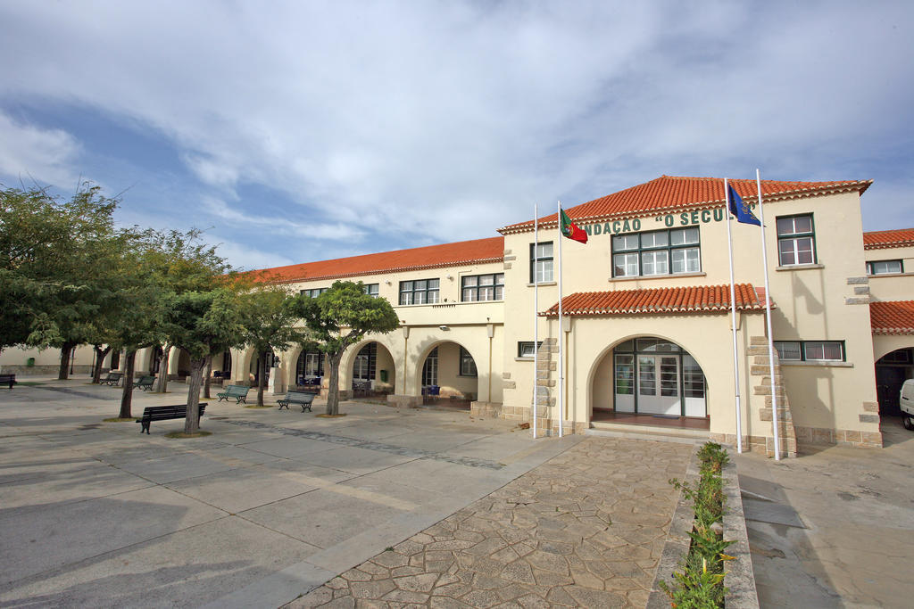 埃斯托利尔 图里斯莫赛库洛旅馆酒店 外观 照片 Town Hall